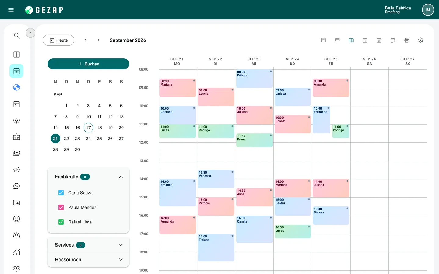 Wochenkalender von GeZap mit den Terminen von drei Fachkräften, jeweils in einer eigenen Farbe